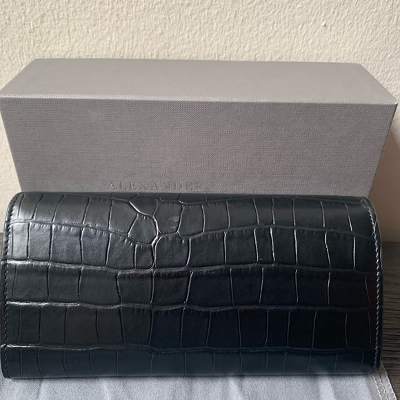 Alexandre McQueen Skull Croc Embossed Leather Wallet on a Chain - Picture 4 of 14